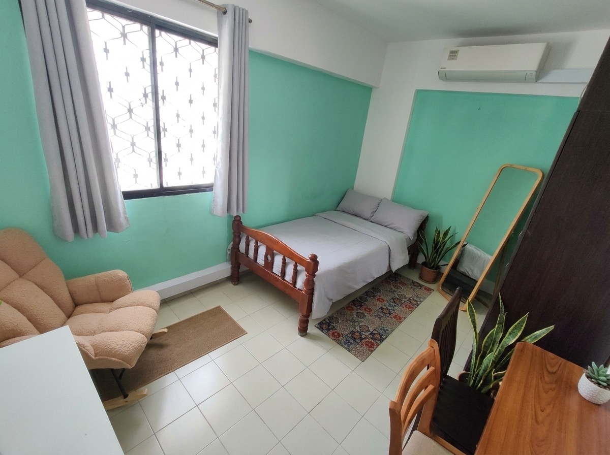 Common room in Macpherson, D13